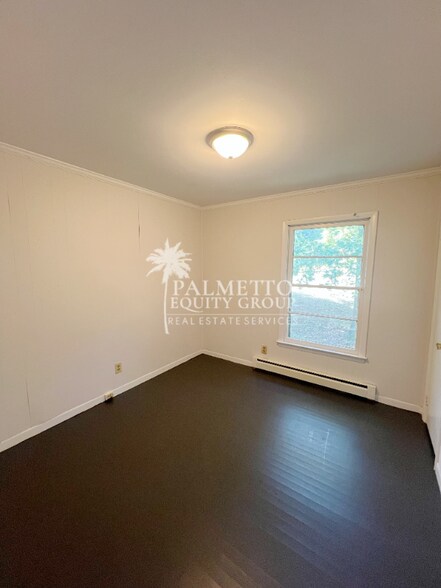 Building Photo - 2217 E Gate City Blvd