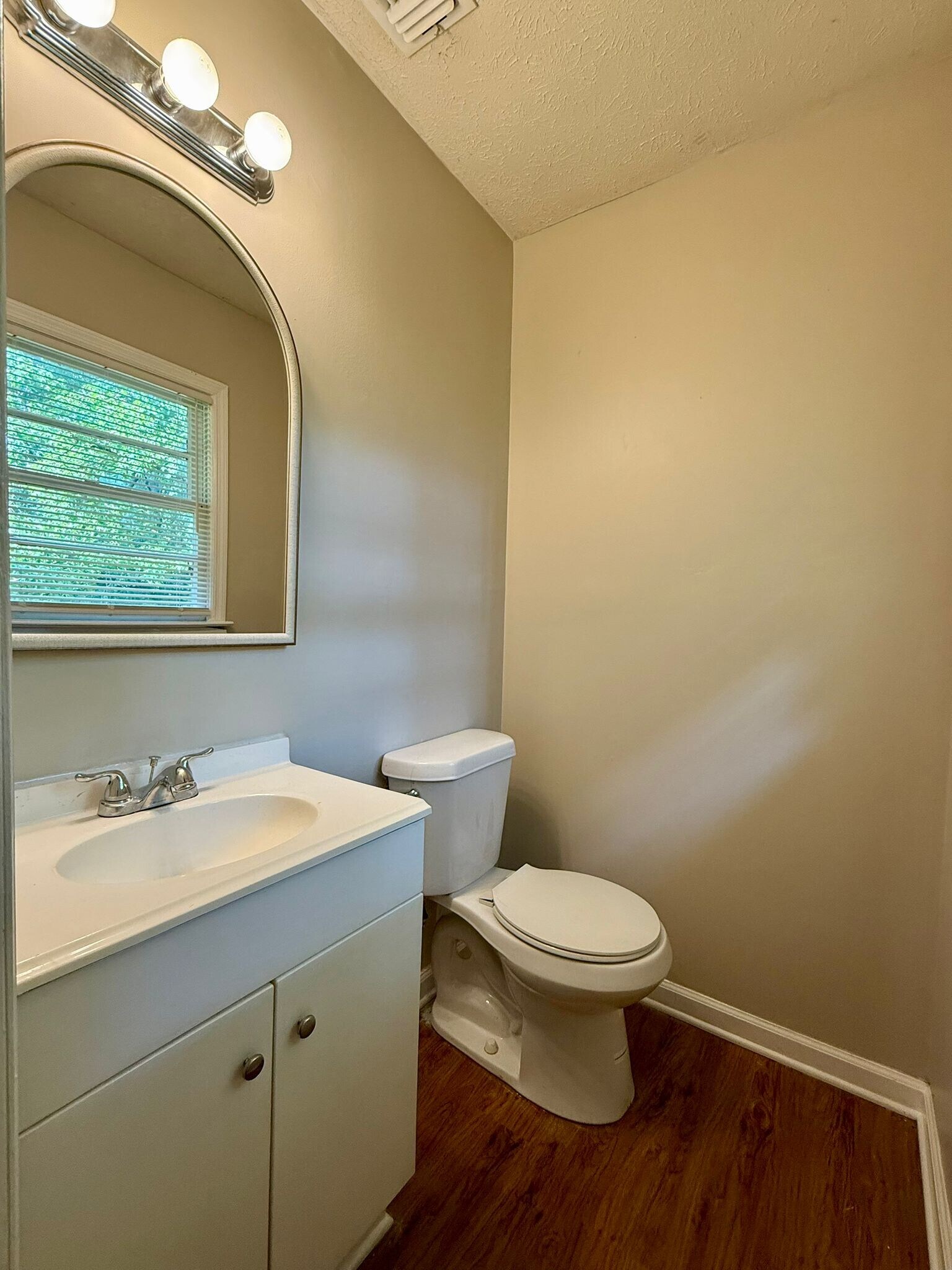 Building Photo - 3638 Sweetbriar Cir