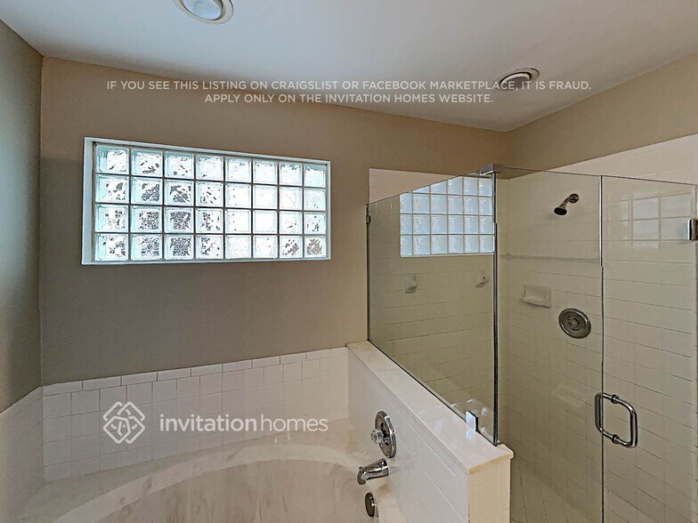 Building Photo - 6959 NW 27th Ct