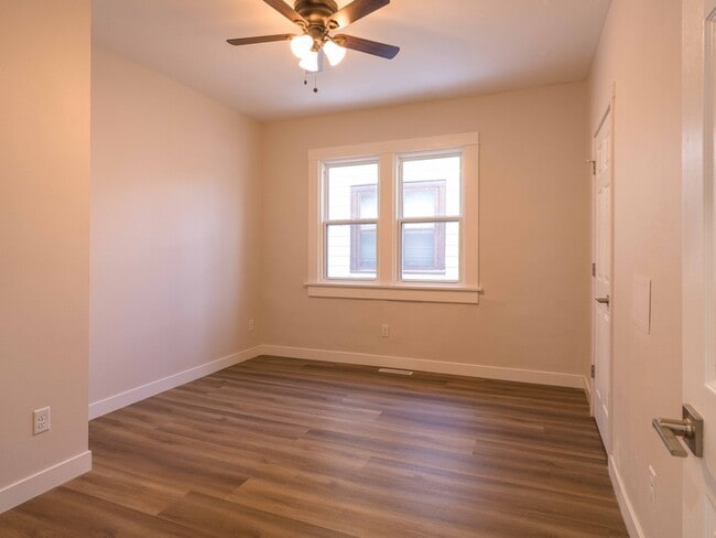 Building Photo - 821 Jefferson Ave