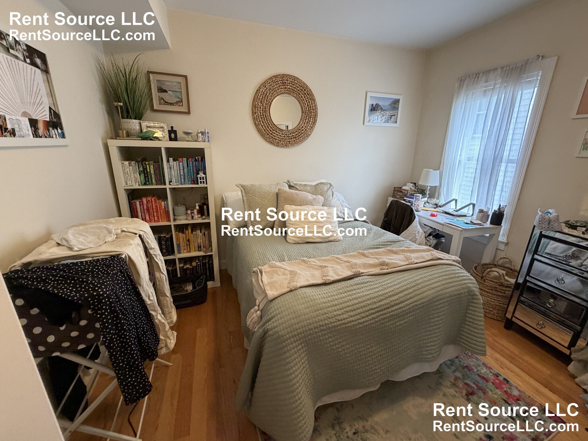 Building Photo - 537 Main St