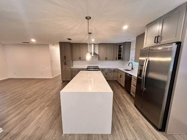 Building Photo - 2080 Thunderbird Trail