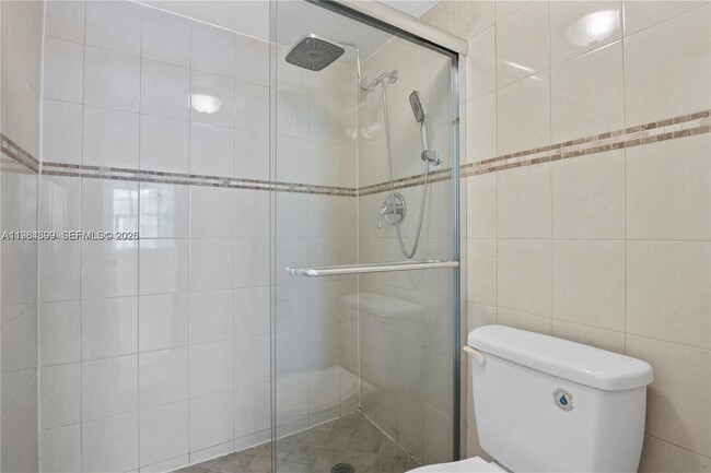 Building Photo - 16740 NE 9th Ave