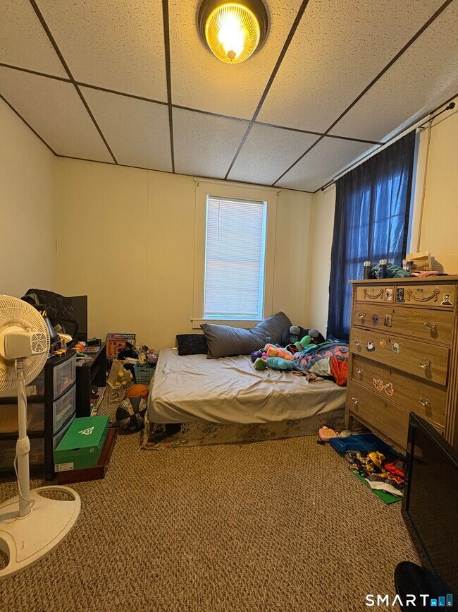 Building Photo - 82 S Main St