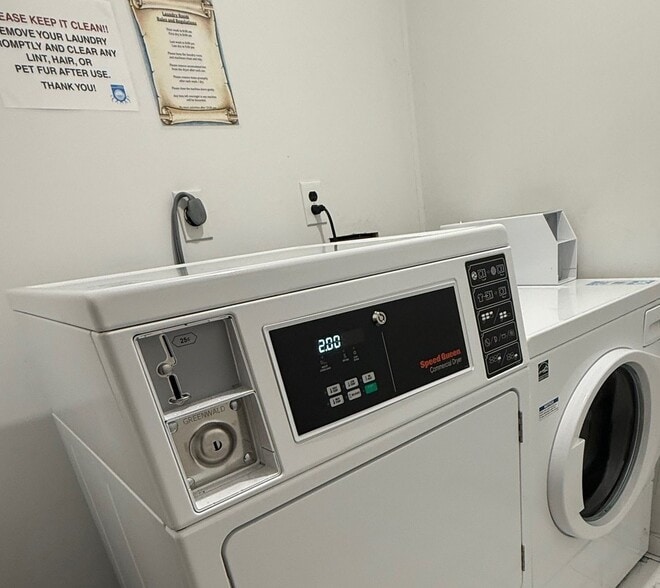 Building Photo - 10 Palisade Ave