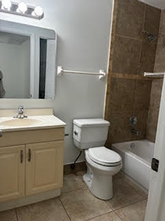 Building Photo - 1846 Abbey Rd