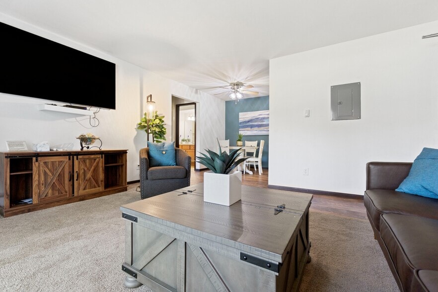 Arbor Lakes Living Room - Arbor Lakes at Middleton