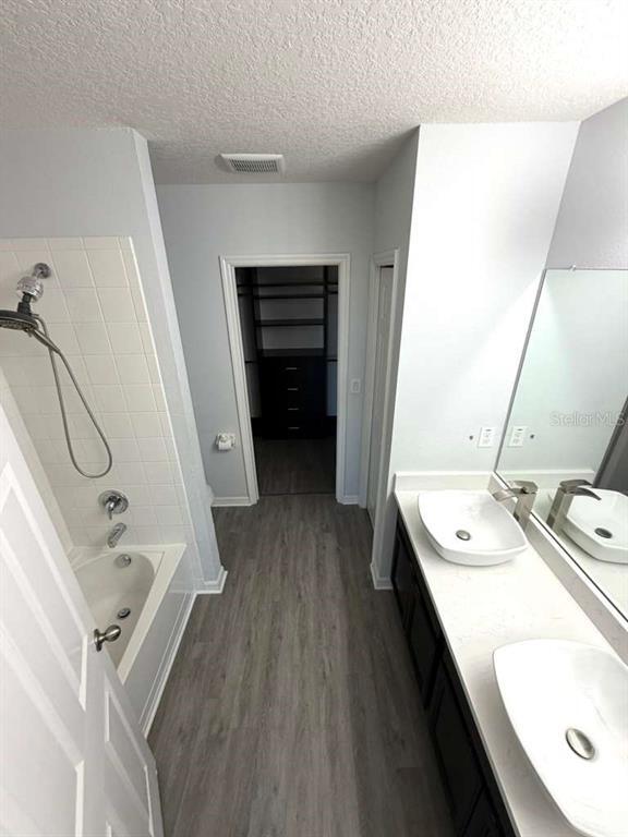 Building Photo - 7011 White Treetop Pl