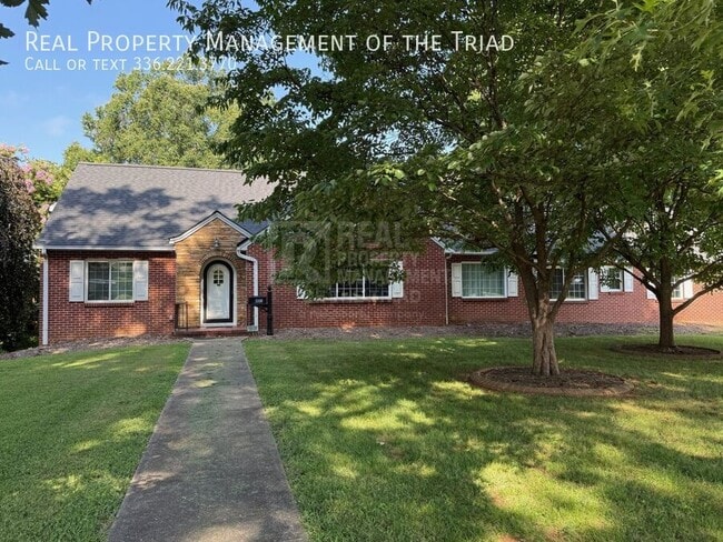 Building Photo - 3300 Anderson Dr