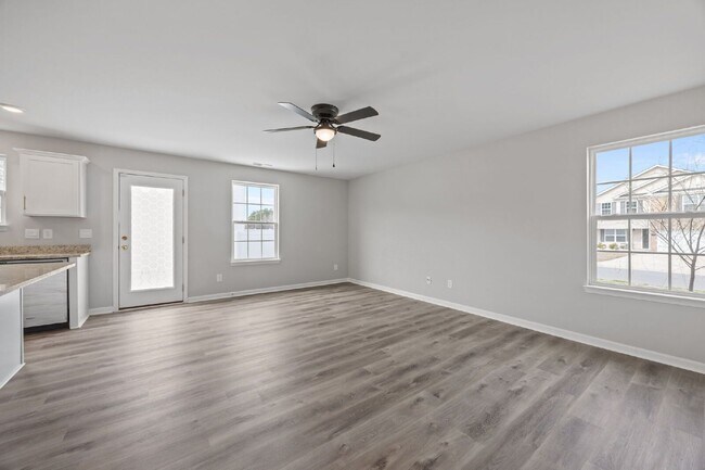 Building Photo - 4500 Sandstone Dr