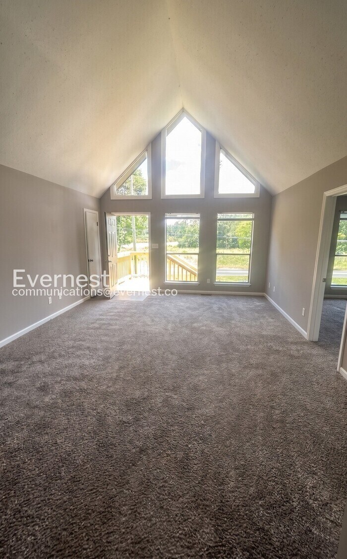 Building Photo - 8025 Marsh Mountain Rd