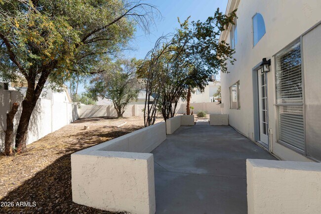 Building Photo - 3424 W Thude Dr