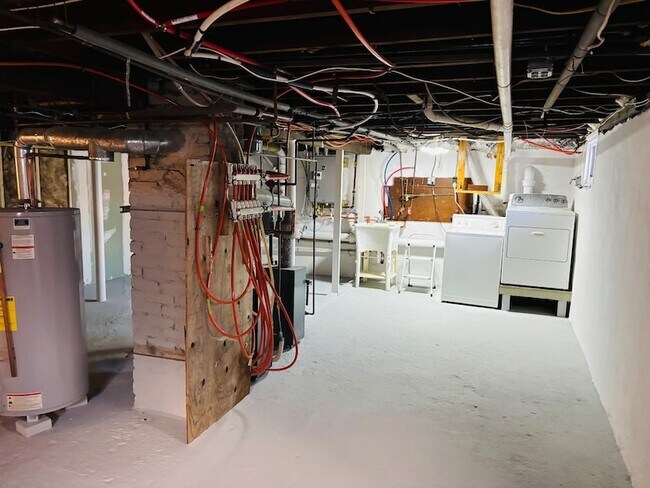 Building Photo - 31 4th St