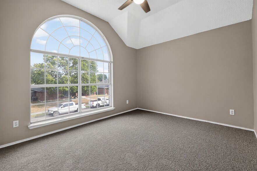 Building Photo - 1624 Ariel Dr