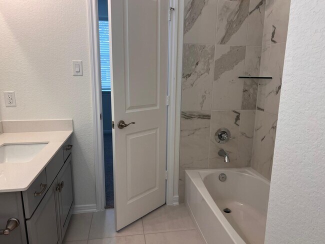 Building Photo - 126 W Coralburst Lp