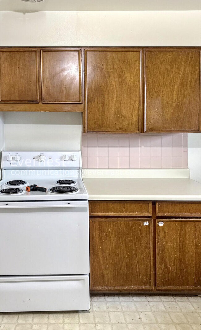 Building Photo - 5618 S Fox Cir