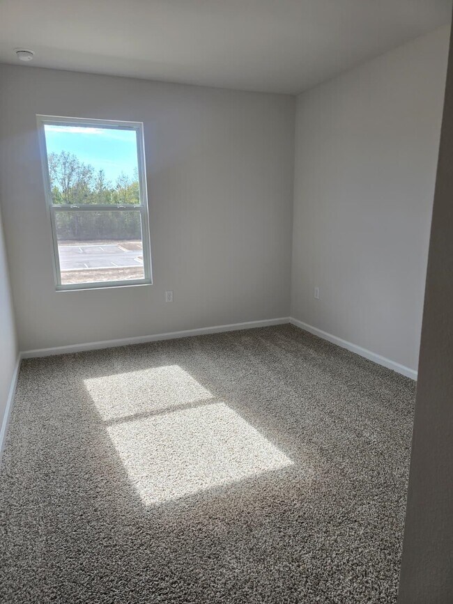 Building Photo - 190 Turpentine Dr