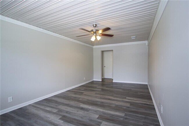 Building Photo - 1312 Cooper Rd