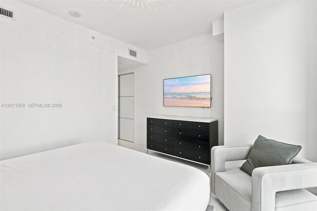 Building Photo - 1080 Brickell Ave
