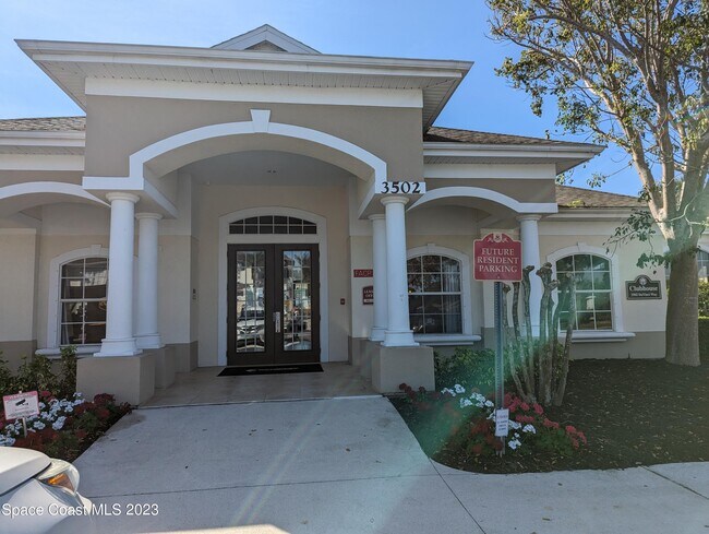 Building Photo - 3511 D'Avinci Way