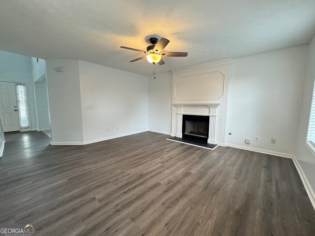 Building Photo - 2121 Silva Ct