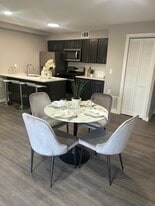 Building Photo - 1050-1070 Tyson Ave