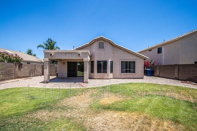 Building Photo - 4650 S Greythorne Way