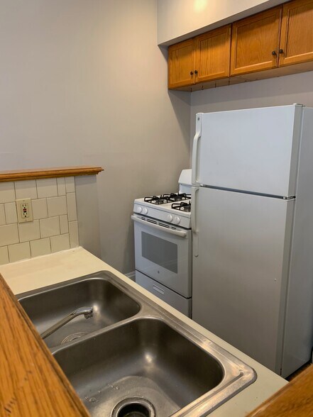 Building Photo - 2248 Flora St