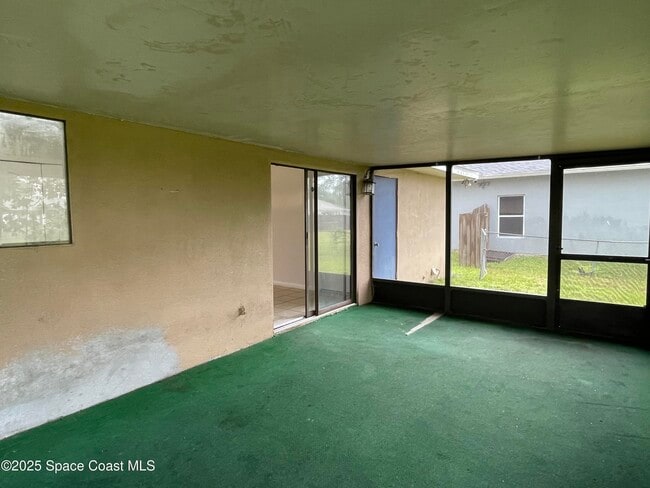 Building Photo - 241 Medea Ave NW