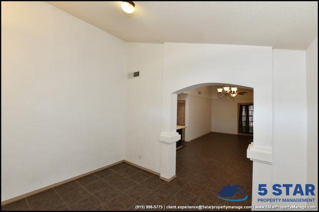 Building Photo - 4 bedroom in El Paso TX 79934