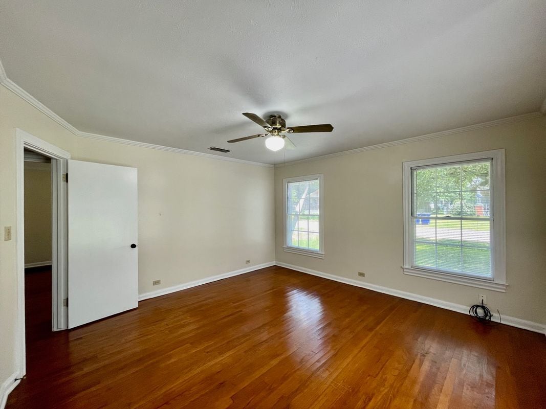 Building Photo - 705 Runnels Ave