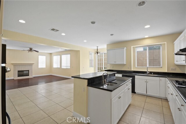Building Photo - 6521 Emmerdale St
