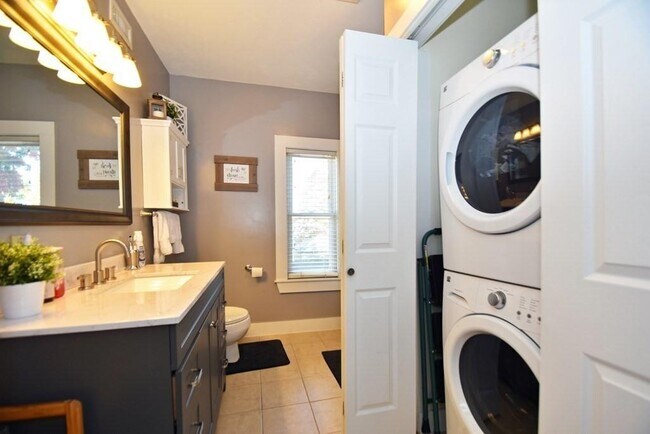 Building Photo - 90 High St