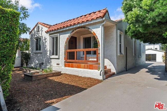 Building Photo - 4031 Edenhurst Ave