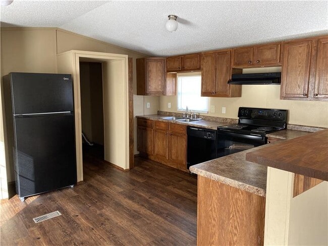 Building Photo - 135 Dv Byrd Ln