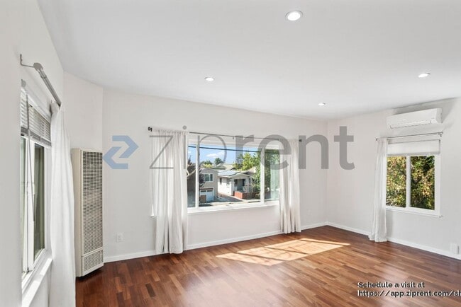 Building Photo - 908 40th St