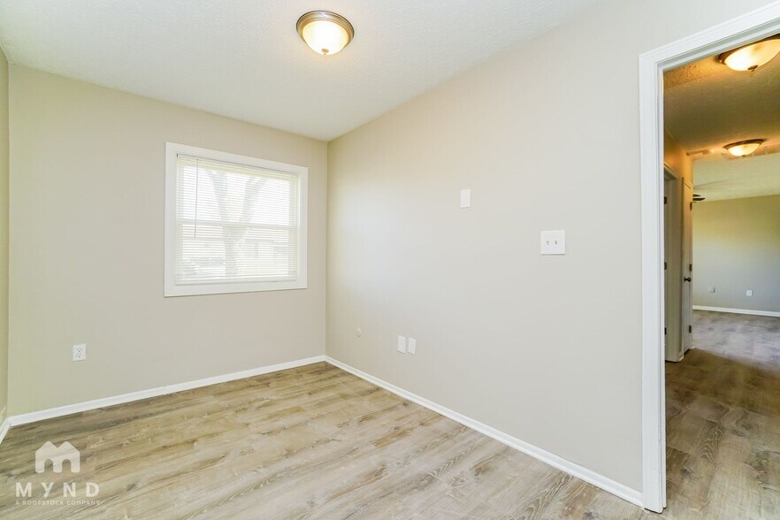 Building Photo - 347 Lichen Ln