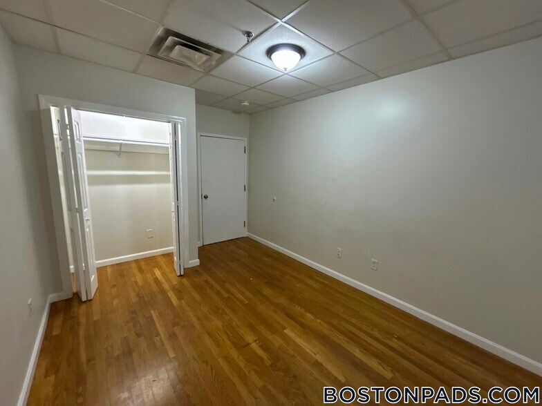 Building Photo - 22 High St