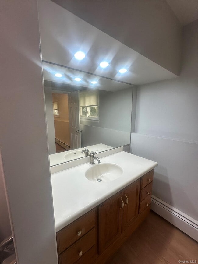 Building Photo - 733 Jacqueline Dr