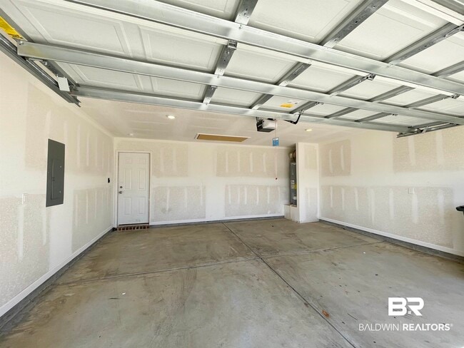 Building Photo - 10252 Ruffian Route
