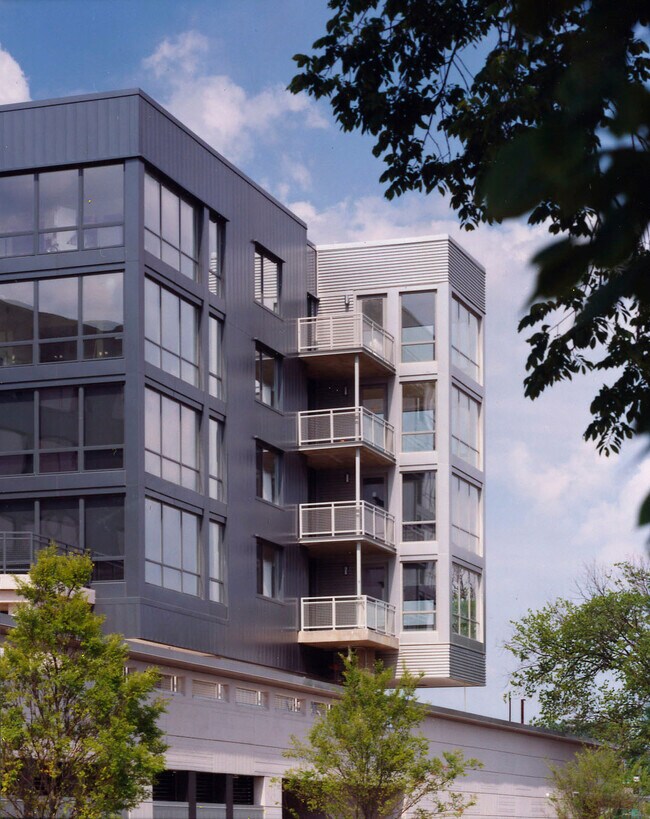 Building Photo - 4101 Albemarle St NW