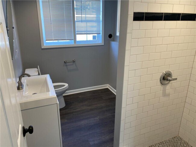 Building Photo - 2647 Hatfield Cir SE