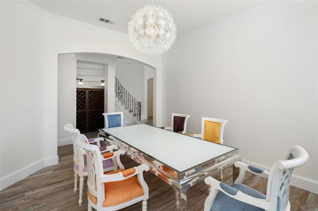 Building Photo - 3871 Venetian Way