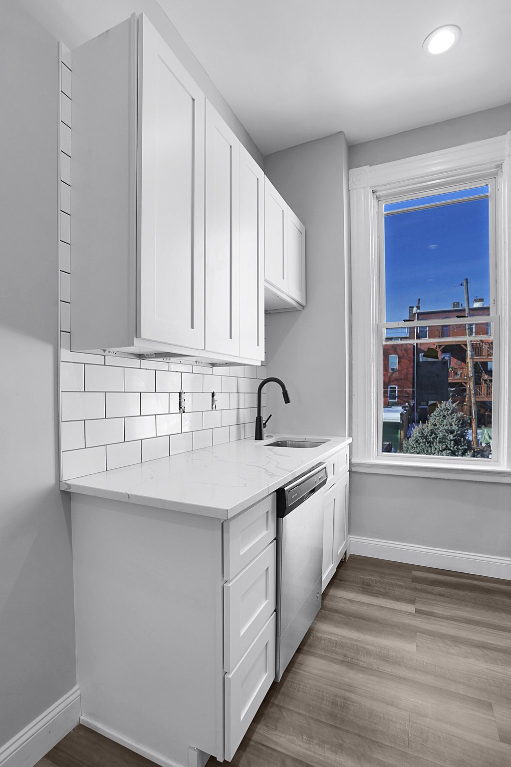 Building Photo - 2205 S 11th St