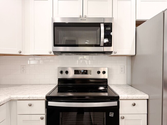 Building Photo - 614 Buncombe St
