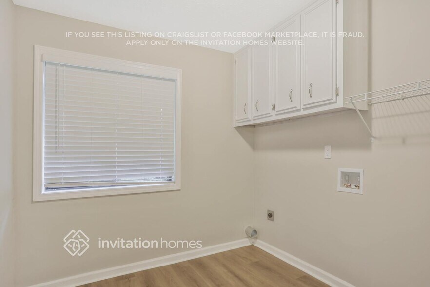 Building Photo - 4031 Linda Ln SW