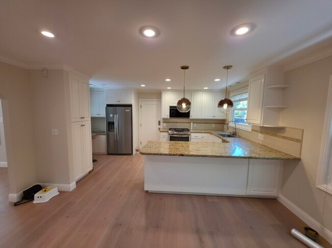 Building Photo - 758 Arnold Way