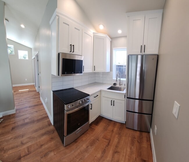 Building Photo - 5347 Bingham Ct