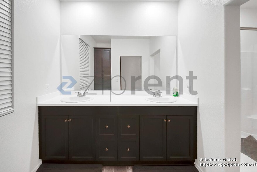 Building Photo - 27333 Georgetown Dr