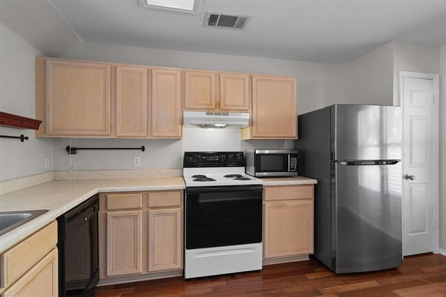 Building Photo - 1512 Curameng Cove